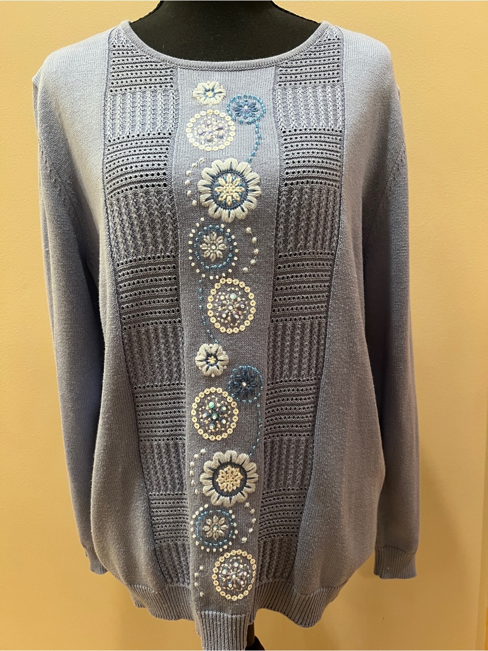 Alfred Dunner Women’s Periwinkle Blue Embellished Floral Sweater Grannycore M